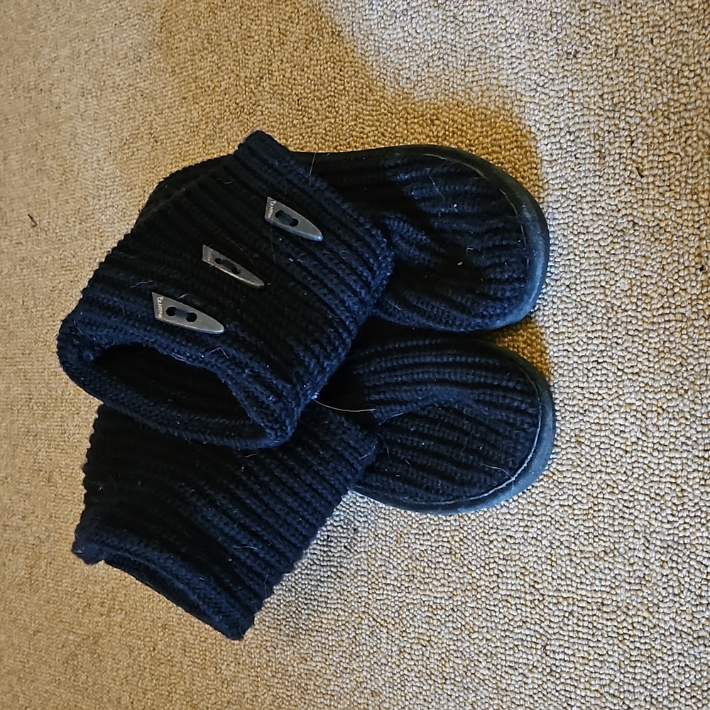 Bearpaw sweater boots